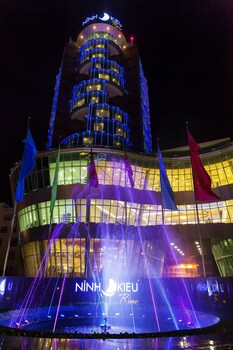 ninh kieu riverside hotel