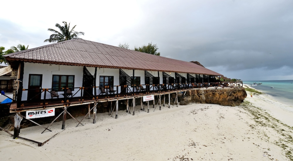 amaan beach bungalows