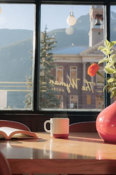 The Wyman Hotel,,3 star