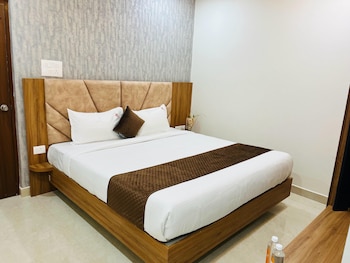 hotel viola suites madhapur a business hotel