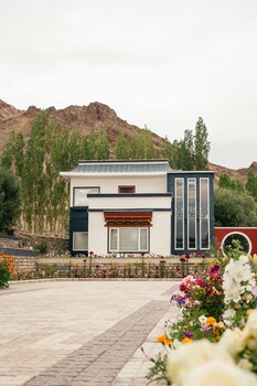 angkasa ladakh resort