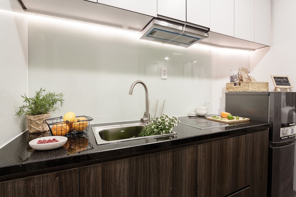 la regatta boutique residences