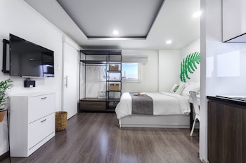 la regatta boutique residences