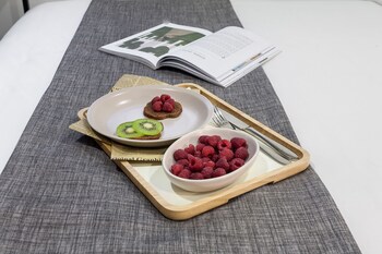 la regatta boutique residences