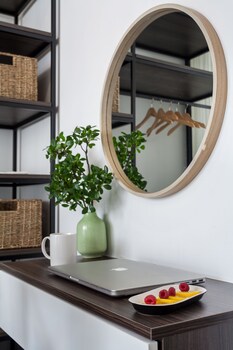 la regatta boutique residences