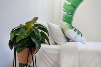 la regatta boutique residences