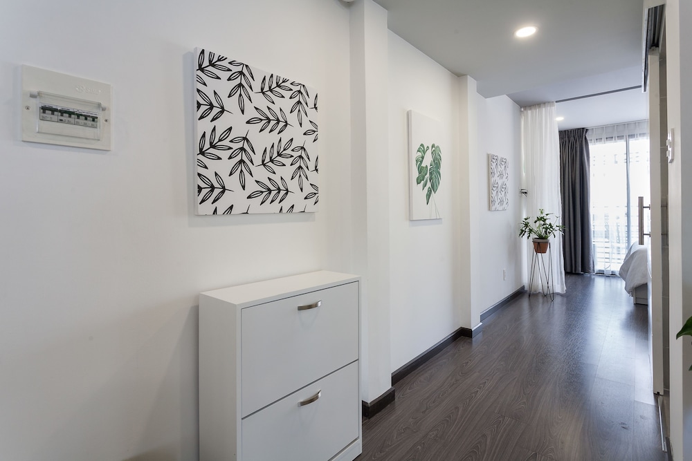 la regatta boutique residences