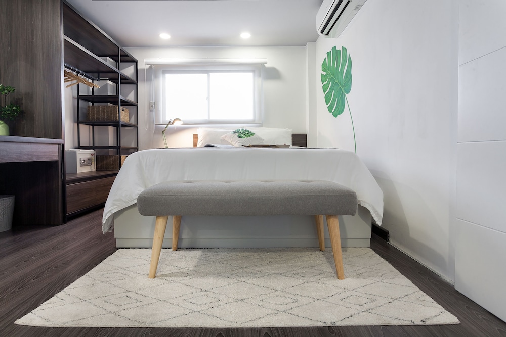 la regatta boutique residences