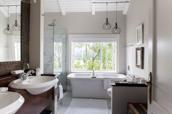 Emily Moon River Lodge,Cape Town>>Bitou,4 star