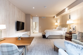 goldener hirsch auberge resorts collection