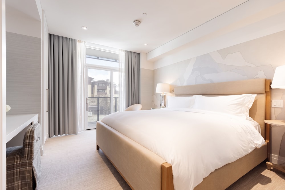 goldener hirsch auberge resorts collection