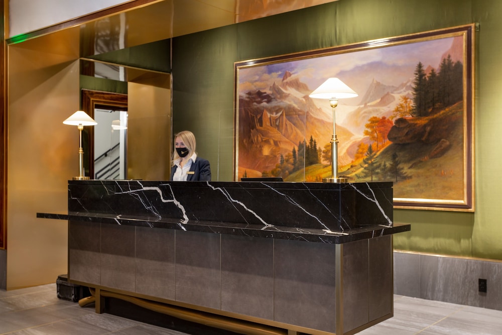 goldener hirsch auberge resorts collection