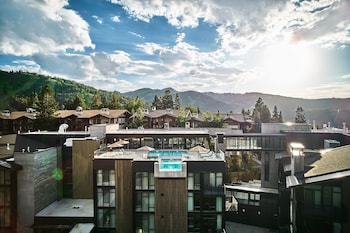 goldener hirsch auberge resorts collection