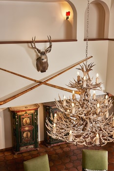 goldener hirsch auberge resorts collection