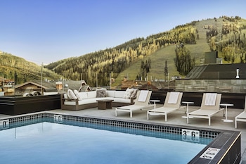 goldener hirsch auberge resorts collection
