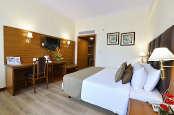 peerless hotel kolkata