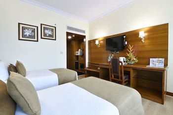 peerless hotel kolkata