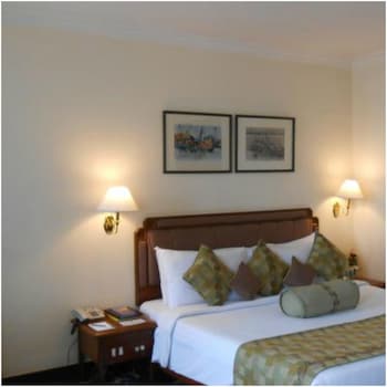 peerless hotel kolkata