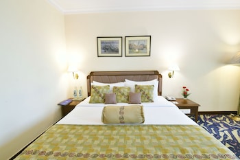 peerless hotel kolkata