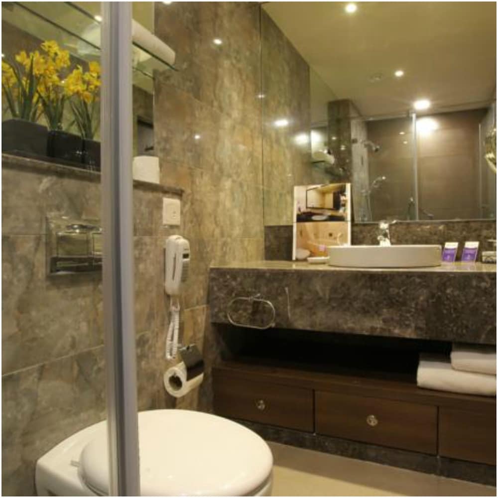 peerless hotel kolkata