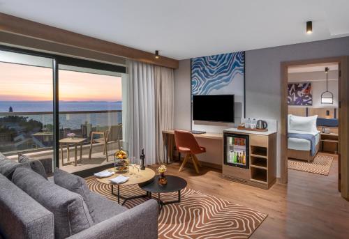 elite world kusadasi