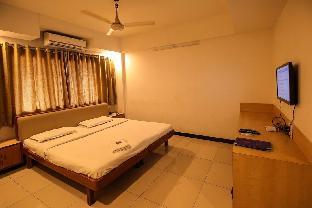 Hotel Sangam,Karad St Stand,3 star