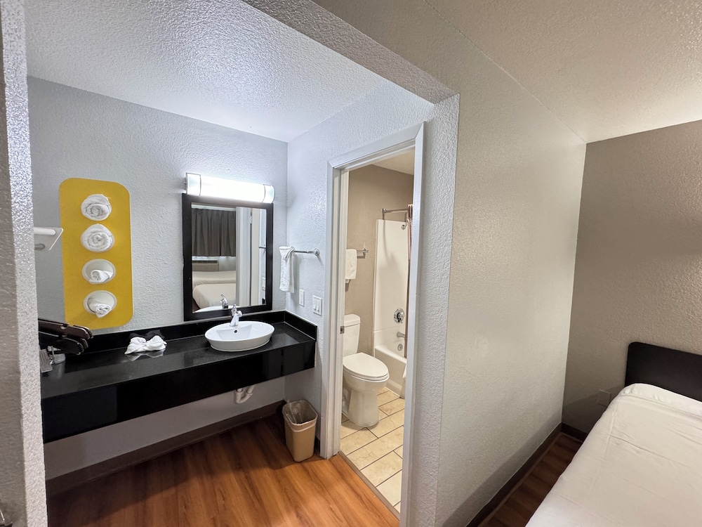 motel 6 ontario ca airport