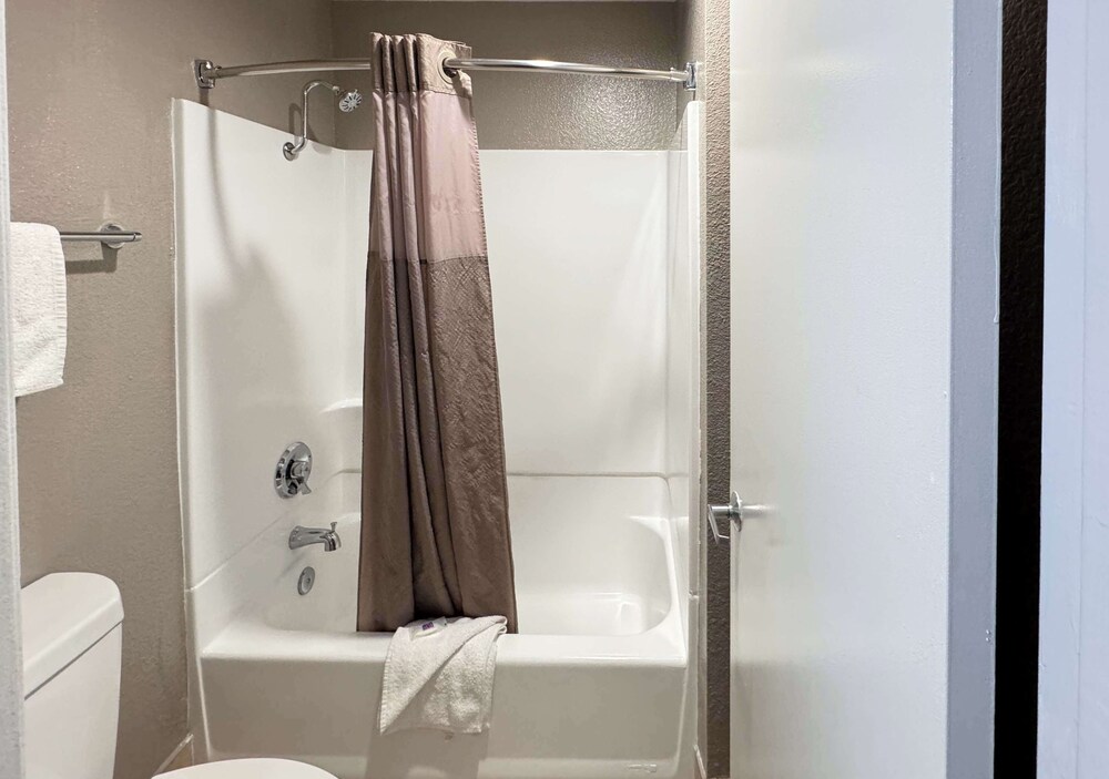 motel 6 ontario ca airport