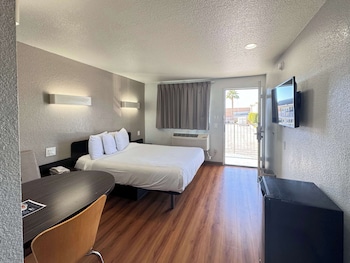 motel 6 ontario ca airport