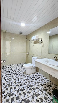 venus hotel massage and sky bar