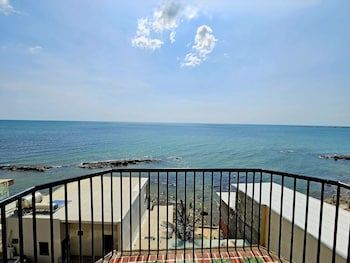 venus hotel massage and sky bar