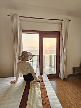 venus hotel massage and sky bar