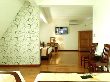 venus hotel massage and sky bar