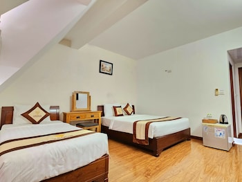 venus hotel massage and sky bar