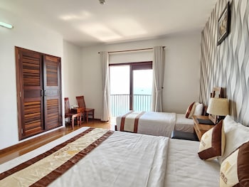 venus hotel massage and sky bar