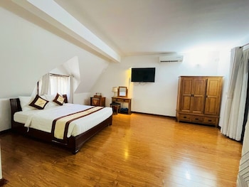 venus hotel massage and sky bar