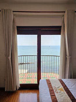 venus hotel massage and sky bar