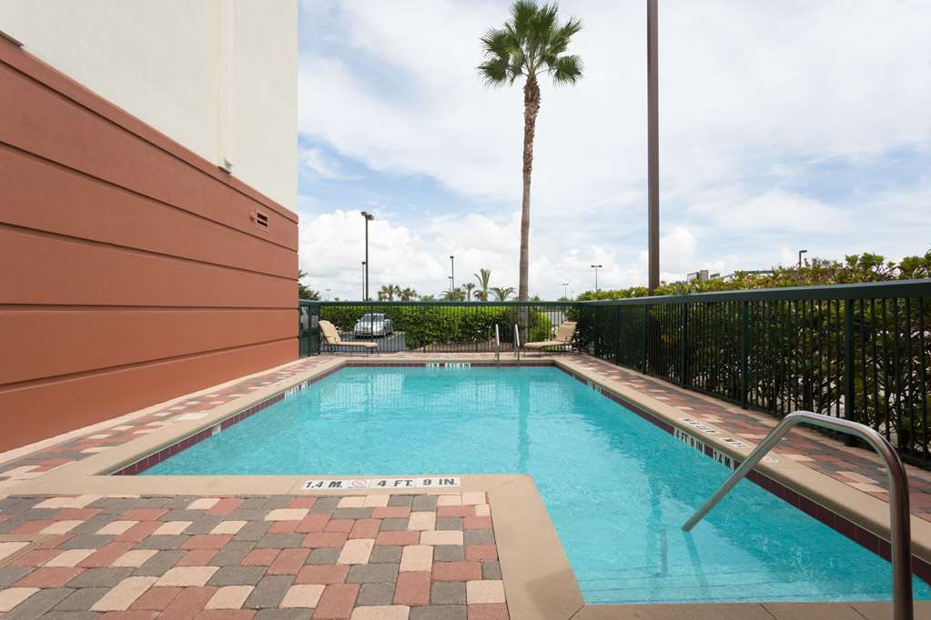 wingate by wyndham orlando international airport