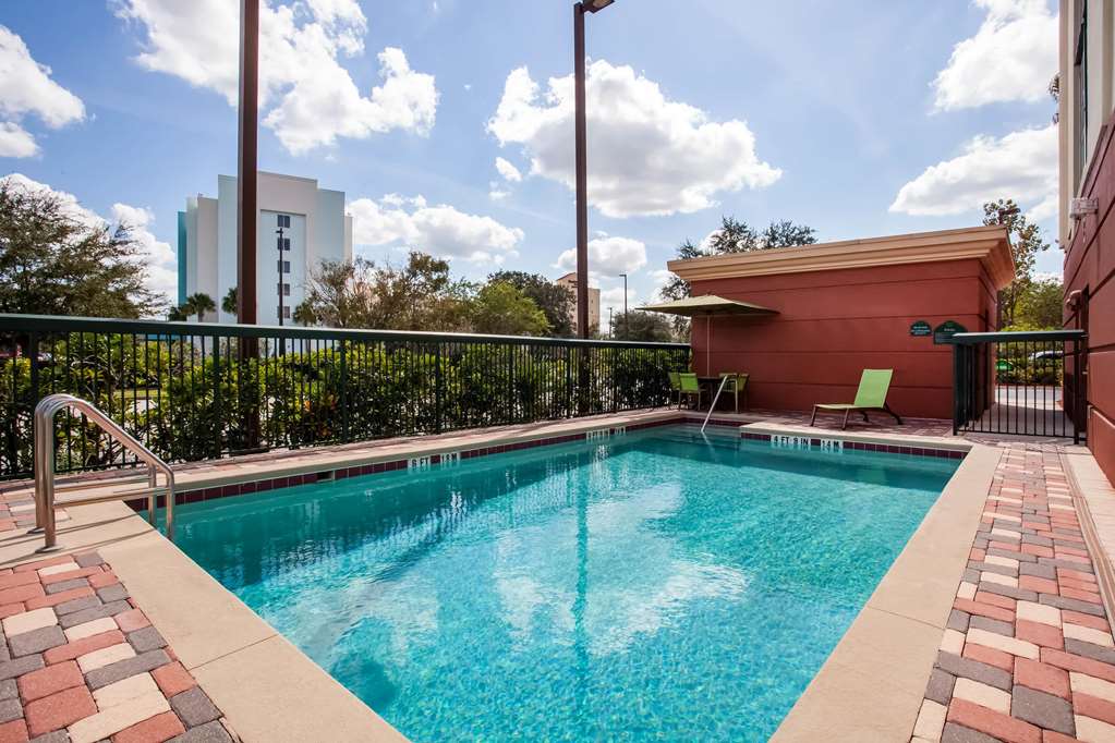 wingate by wyndham orlando international airport