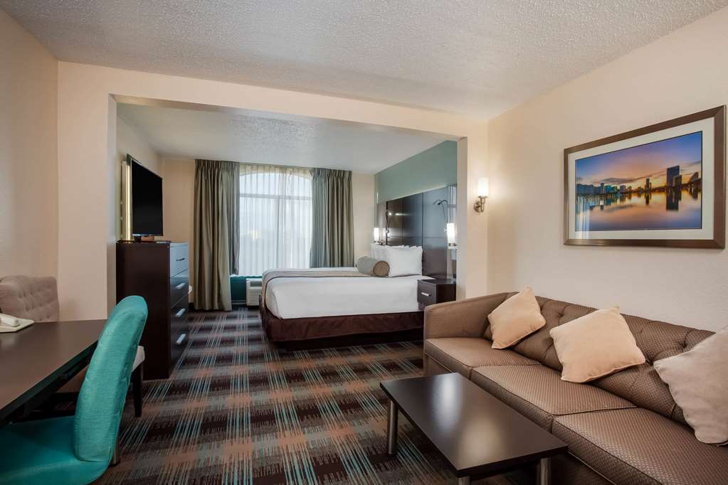 wingate by wyndham orlando international airport