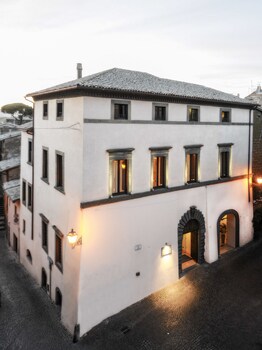 Palazzo Piccolomini,Orvieto Scalo>>Orvieto,4 star