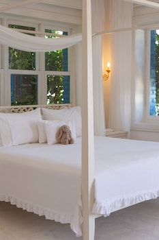 sabrinas haus adults only