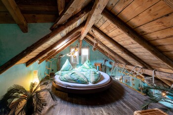 hotel zeit and traum