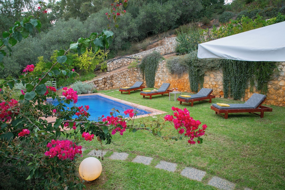physis villas chania