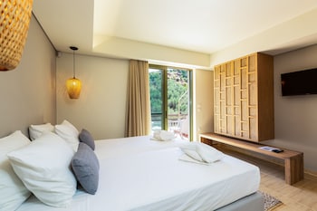 physis villas chania