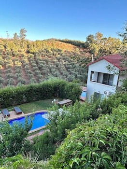 physis villas chania