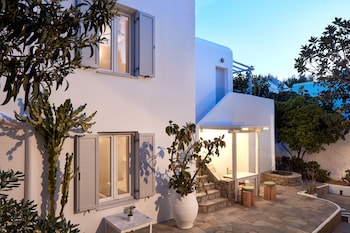mykonos town suites