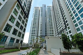 dsummit residences by yml home b1