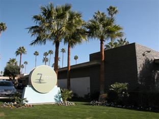 7 springs inn and suites