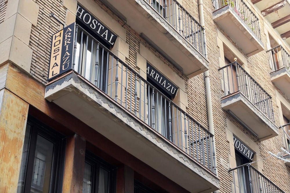 hostal arriazu